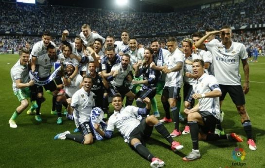 海港小将李新翔：这是梦幻的一年，武磊的点拨对我帮助很大（海港新星李新翔：梦幻一年，武磊指点助我成长）