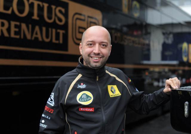 三分像打开外挂一样（三分神准，仿佛开挂）